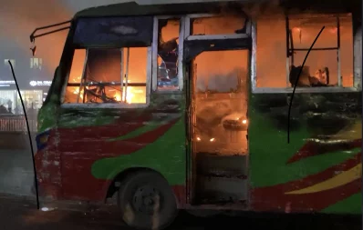 A bus burns after being set on fire in Banglamotor, Dhaka, on Sunday, November 5, 2023. Photo: Dhaka Tribune