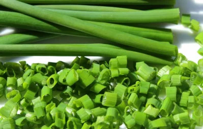 The image shows some chives. Photo: Pixabay