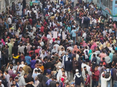 Leaders and activists of BNP gather in front of National Press Club (JPC) in Dhaka on Sunday, December 10, 2023. Photo: Mahmud Hossain Opu/Dhaka Tribune