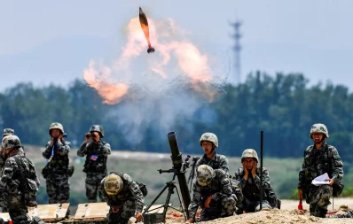 File photo: Soldiers of the Chinese People Liberation Army fire a mortar during a military exercise, in Anhui province. Photo: Reuters