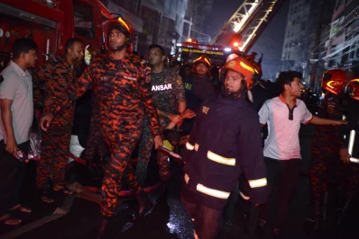 The image shows rescue works of fire service after a fire that breaks out in Bailey Road on Thursday, February 29, 2024. Photo: Mahmud Hossain Opu/ Dhaka Tribune