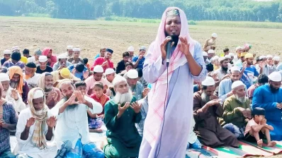 Muslims gather for a special prayer for rain, seeking relief from the intense heatwave, for the second consecutive day in Kushtia`s Kumarkhali on Tuesday, April 23, 2024. Photo: Dhaka Tribune