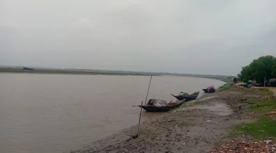 The image shows a coastal area in Khulna. Photo: Dhaka Tribune