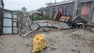 Tin shed houses collapse due to the impact of Cyclone Remal at a coastal area of Satkhira on Monday, May 27, 2024. Photo: Dhaka Tribune