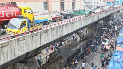 207 acres of land under 7 Dhaka flyovers illegally occupied