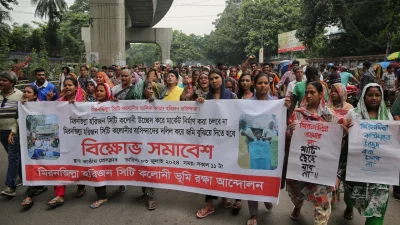 The residents of Mironjilla Sweeper Colony staged a protest program in front of the National Press Club in Dhaka on Wednesday, July 3, 2024. Photo: Ahadul Karim Khan/Dhaka Tribune