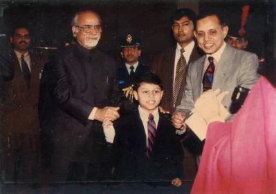 (From right) Kamran H Chowdhury, his son Umran, and Indian Prime Minister IK Gujral at the Pan Pacific Sonargaon in Dhaka, Bangladesh, in 1997