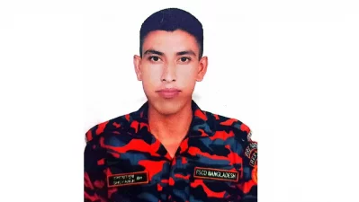 Firefighter Md Sohanur Zaman Noyon. Photo: Collected