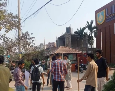 ULAB Students hold stick procession in protest. Photo: Bangla Tribune