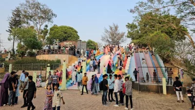Bandarban bustling with tourists during the extended holiday. Photo: Dhaka Tribune