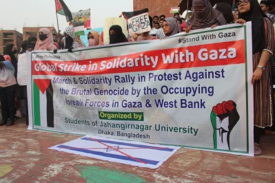 JU erupts in protest against Israeli atrocities in Gaza on Monday, April 07, 2025. Photo: Dhaka Tribune