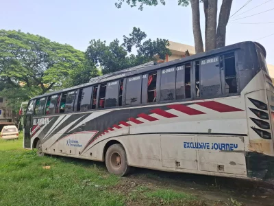 Incident of armed robbery occurred on the Dhaka-Tangail-Jamuna Bridge highway after robbers hijacked a bus of Al Imran Paribahan. Photo: Dhaka Tribune