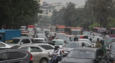 Several areas of the capital have been experiencing severe traffic congestion on Thursday due to demonstrations and road blockades staged by various political parties, each citing different reasons. Photo: Mehedi Hasan/Dhaka Tribune
