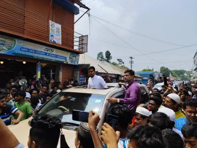 Asif Mahmud Shojib Bhuyain visited Jahapur Bazar in his hometown Muradnagar, Comilla on Monday, June 9, 2025 to exchange post-Eid greetings and inspect ongoing development works. Photo: Dhaka Tribune