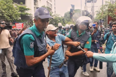 Police fire water cannons, sound grenades at protesting dismissed BDR members in Kakrail on Monday, July 7, 2025. Photo: Ahadul Karim Khan/Dhaka Tribune