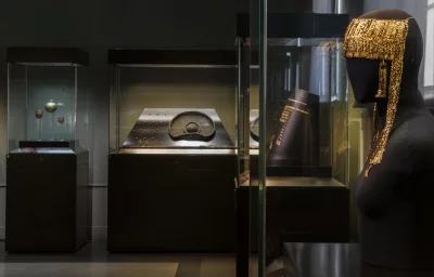 Some artifacts at Troy Gold section of Pushkin Museum (1)
