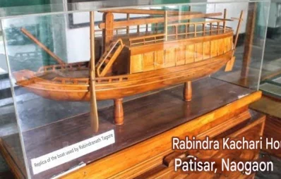 Replica of a boat used by Tagore. Photo: Dhaka Tribune/Collected