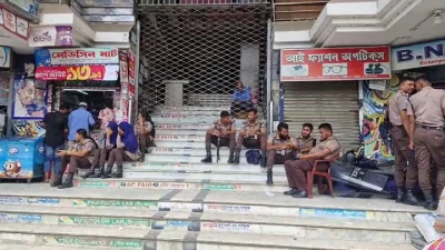Law enforcement personnel remain on high alert following students announcement of the Long March to the Ministry of Education program in Dhaka on Wednesday, July 15, 2026. Photo: Dhaka Tribune