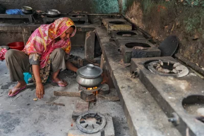 The ongoing gas crisis across the capital has left city dwellers in a state of distress. Many families are forced to cook on makeshift brick stoves as the gas pressure in the pipeline has dropped. Such scenes were seen in the capital&rsquo;s Mohammadpur&rsquo;s Navodaya Housing area on Sunday, July 26, 2026.