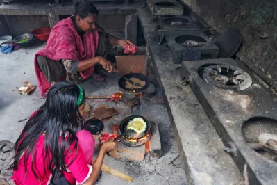 The ongoing gas crisis across the capital has left city dwellers in a state of distress. Many families are forced to cook on makeshift brick stoves as the gas pressure in the pipeline has dropped. Such scenes were seen in the capital&rsquo;s Mohammadpur&rsquo;s Navodaya Housing area on Sunday, July 26, 2026.