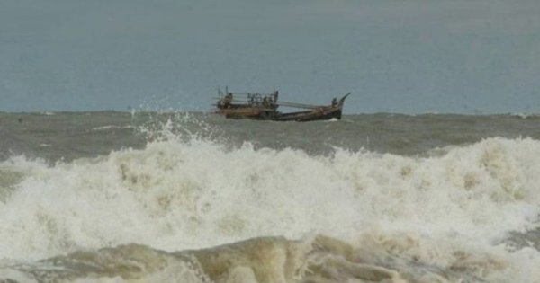 Maritime ports asked to hoist signal 2