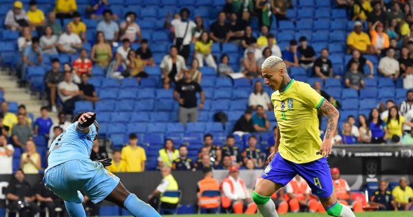 Why are Brazil wearing black jerseys in their friendly match against Guinea  in Barcelona? - AS USA