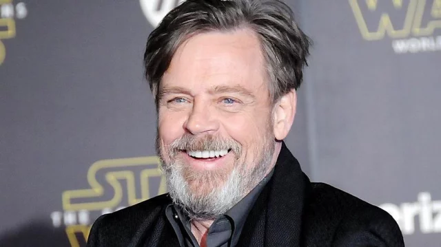 Mark Hamill says 'it's possible' Luke goes to dark side in 'Star Wars: The  Last Jedi' - ABC News