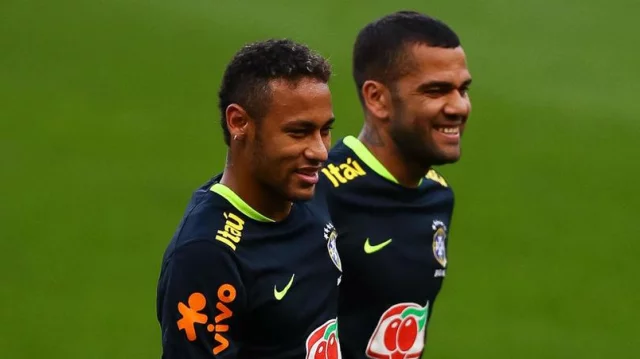 Brazil Captaincy Taken off Neymar, Given to Dani Alves for Copa