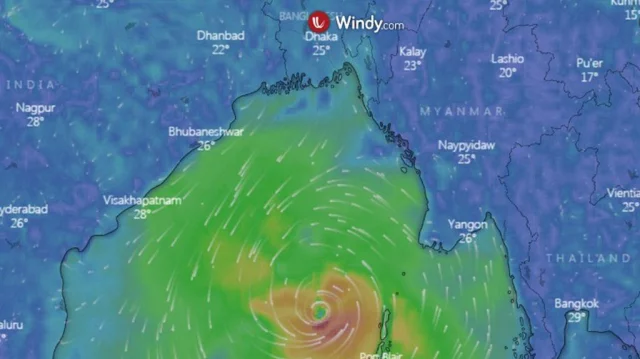 Cyclone Bulbul approaches Bangladesh, rain in coastal areas