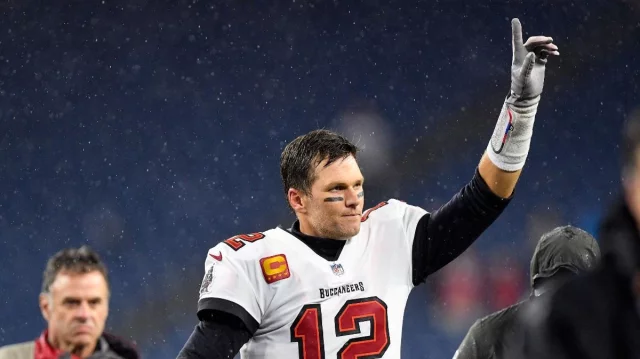 Tom Brady wins on his return to New England as the Tampa Bay