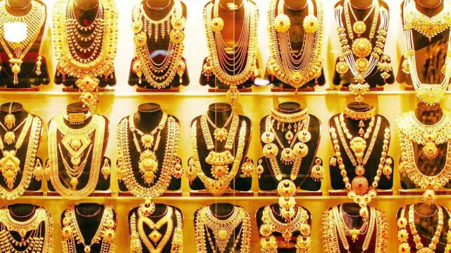 https://ecdn.dhakatribune.net/contents/cache/images/640x359x1/uploads/dten/2022/02/10/gold-jewellery.jpeg