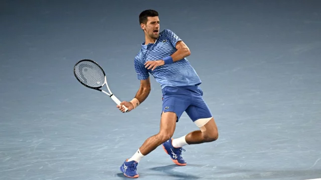 Djokovic battles past Murray