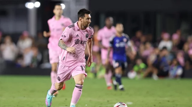 Argentinas Lionel Messi Controls Ball During Editorial Stock Photo