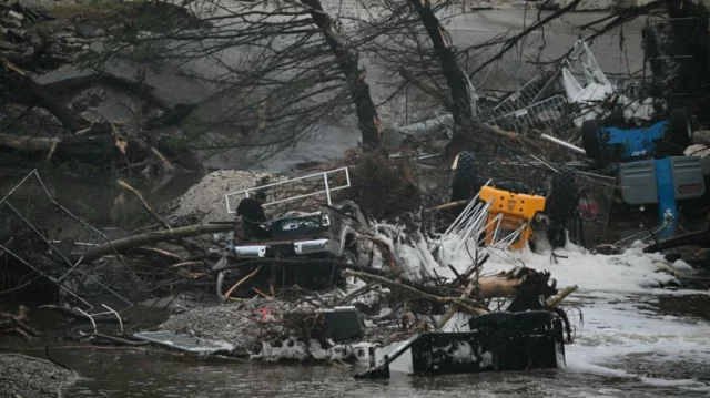 Texas flood toll rises to 104 as more bodies recovered