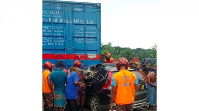 Father, daughter killed in Mirsharai road crash