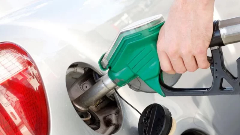 https://ecdn.dhakatribune.net/contents/cache/images/800x450x1/uploads/media/2023/09/26/Petroleum-fuel-060d27fbb5da9e6740af839c53dd22ed.jpg?jadewits_media_id=5325
