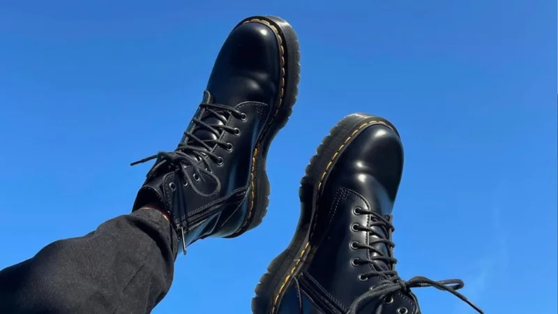 Dr martens famosas outlet netflix