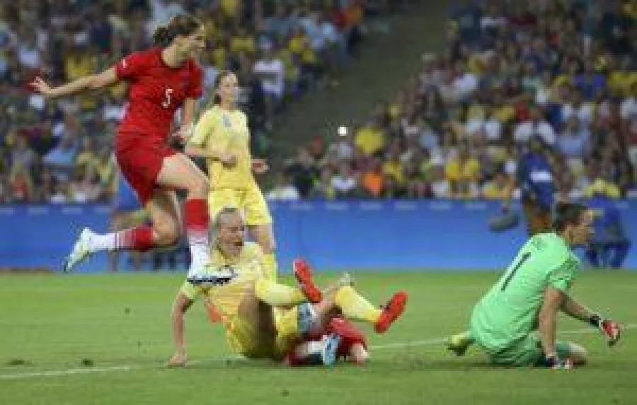 2016 Rio Olympics - Soccer - Final - Women's Football Tournament Gold Medal Match - Sweden v Germany - Maracana - Rio de Janeiro, Brazil - 19/08/2016. Stina Blackstenius (SWE) of Sweden scores a goal. REUTERS/Murad Sezer FOR EDITORIAL USE ONLY. NOT FOR SALE FOR MARKETING OR ADVERTISING CAMPAIGNS.
