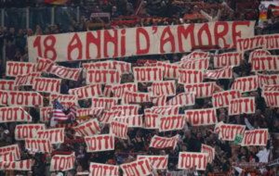 ROME, ITALY - APRIL 03: Fans of AS Roma with banner "eighteen years of love" in support of Francesco Totti during the Serie A match between AS Roma and Juventus FC at Stadio Olimpico on April 3, 2011 in Rome, Italy. (Photo by Paolo Bruno/Getty Images)