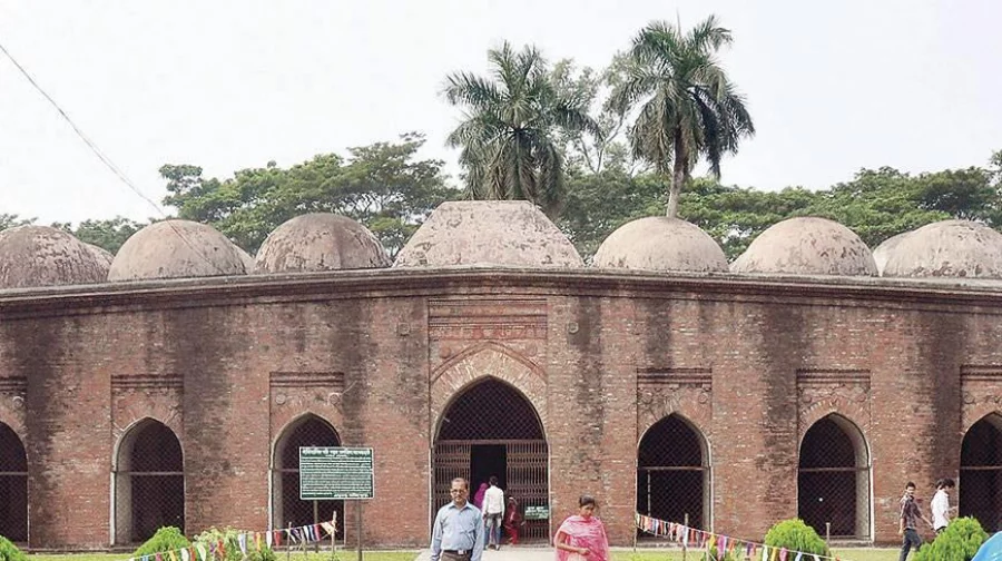 A panoramic view of the Shat-gumbad mosquein Bagerhat, Shatkhira