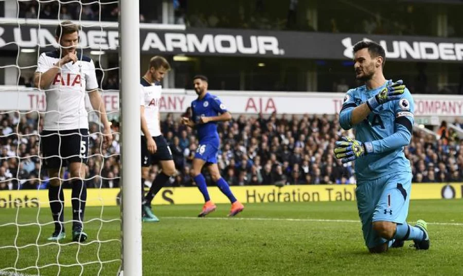 Britain Football Soccer - Tottenham Hotspur v Leicester City - Premier League - White Hart Lane - 29/10/16 Tottenham's Hugo Lloris looks dejected after Leicester City's Ahmed Musa (not pictured) scores their first goal Reuters / Dylan Martinez Livepic EDITORIAL USE ONLY.No use with unauthorized audio, video, data, fixture lists, club/league logos or "live" services. Online in-match use limited to 45 images, no video emulation. No use in betting, games or single club/league/player publications. Please contact your account representative for further details.