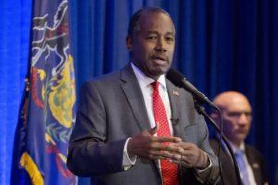 Dr Ben Carson speaks ahead of Republican presidential nominee Donald Trump  at a campaign event in Valley Forge, Pennsylvania on November 1, 2016. / AFP PHOTO / DOMINICK REUTER