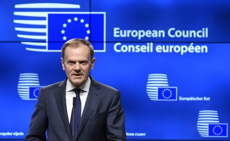 President of Council Donald Tusk gives a press conference after the Tripartite Social Summit meeting on the eve of European Summit meeting at the EU headquarters in Brussels on February 08, 2017. / AFP PHOTO / JOHN THYS