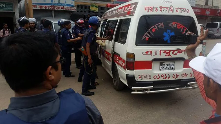 An ambulance near the Borohat hideout where a police constable was injured on Friday, March 31, 2017 Saiful Islam/Dhaka Tribune