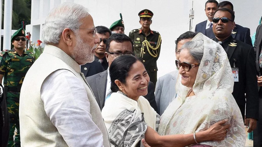 Indian Prime Minister Narendra Modi and West Bengal Chief Minister Mamata Banerjee greeted by Bangladesh Prime Minister Sheikh Hasina on their visit to the country in 2015 Dhaka Tribune
