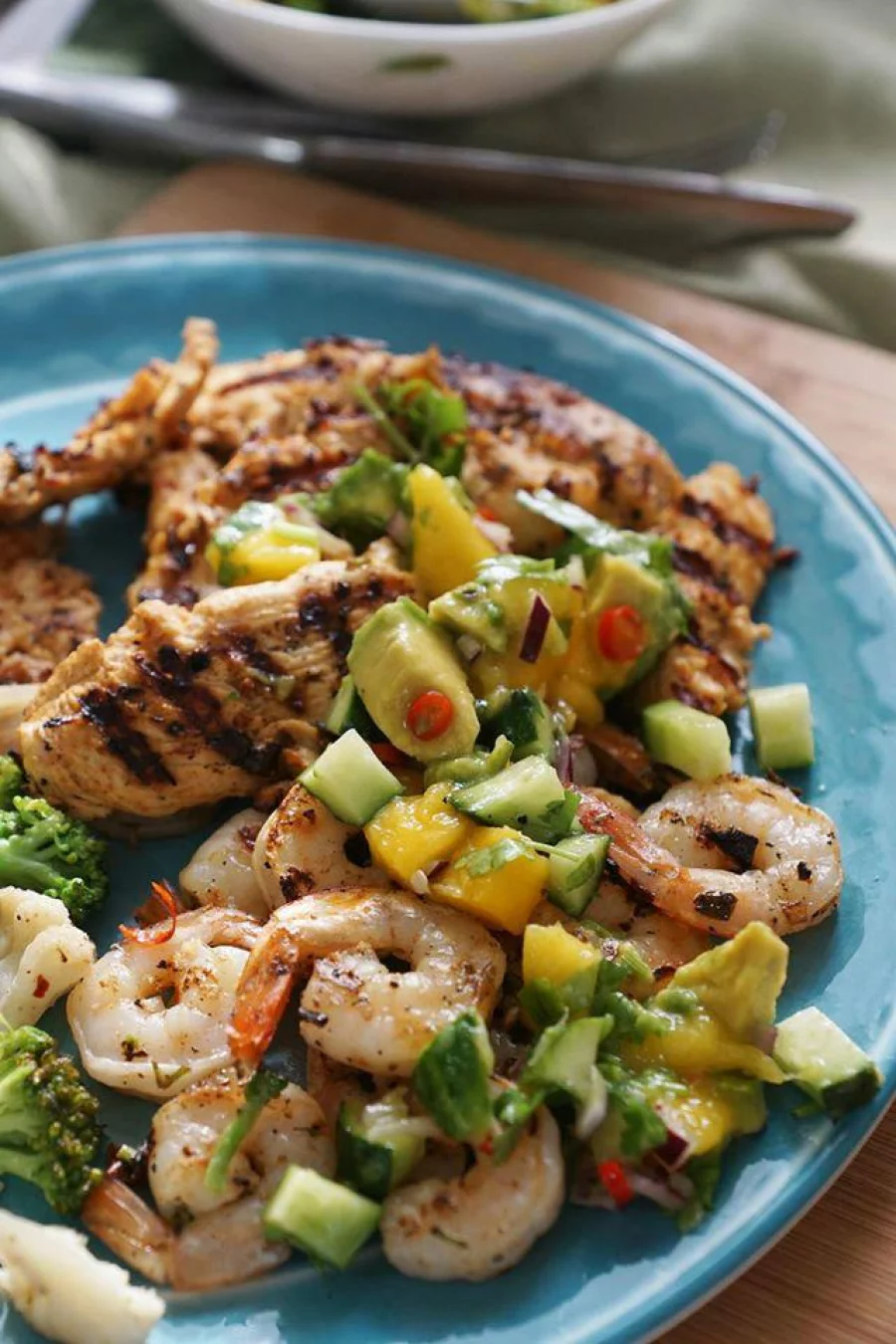 Grilled shrimp and chicken with salsa