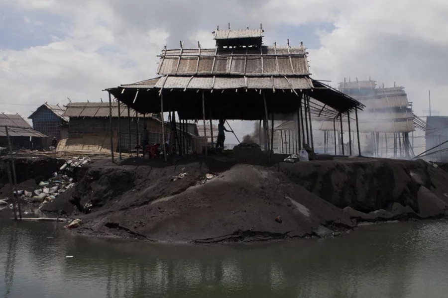 An aluminum recycling factory in Bangladesh Thomson Reuters Foundation