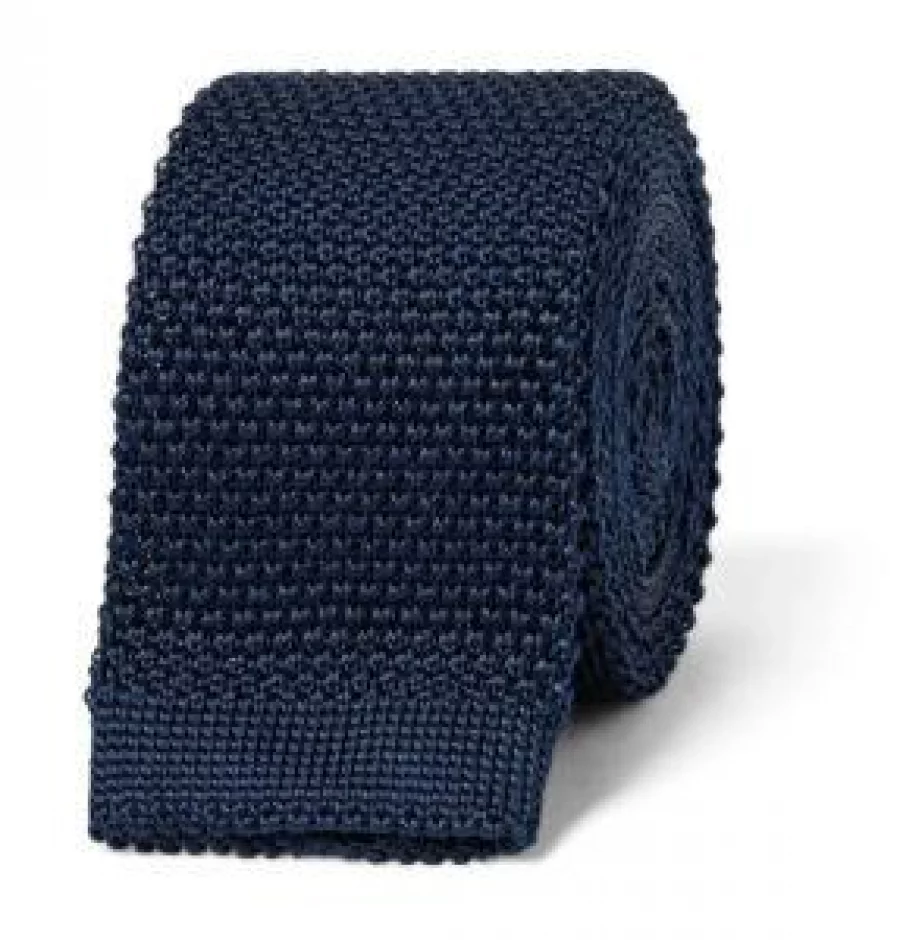 Knitted tie