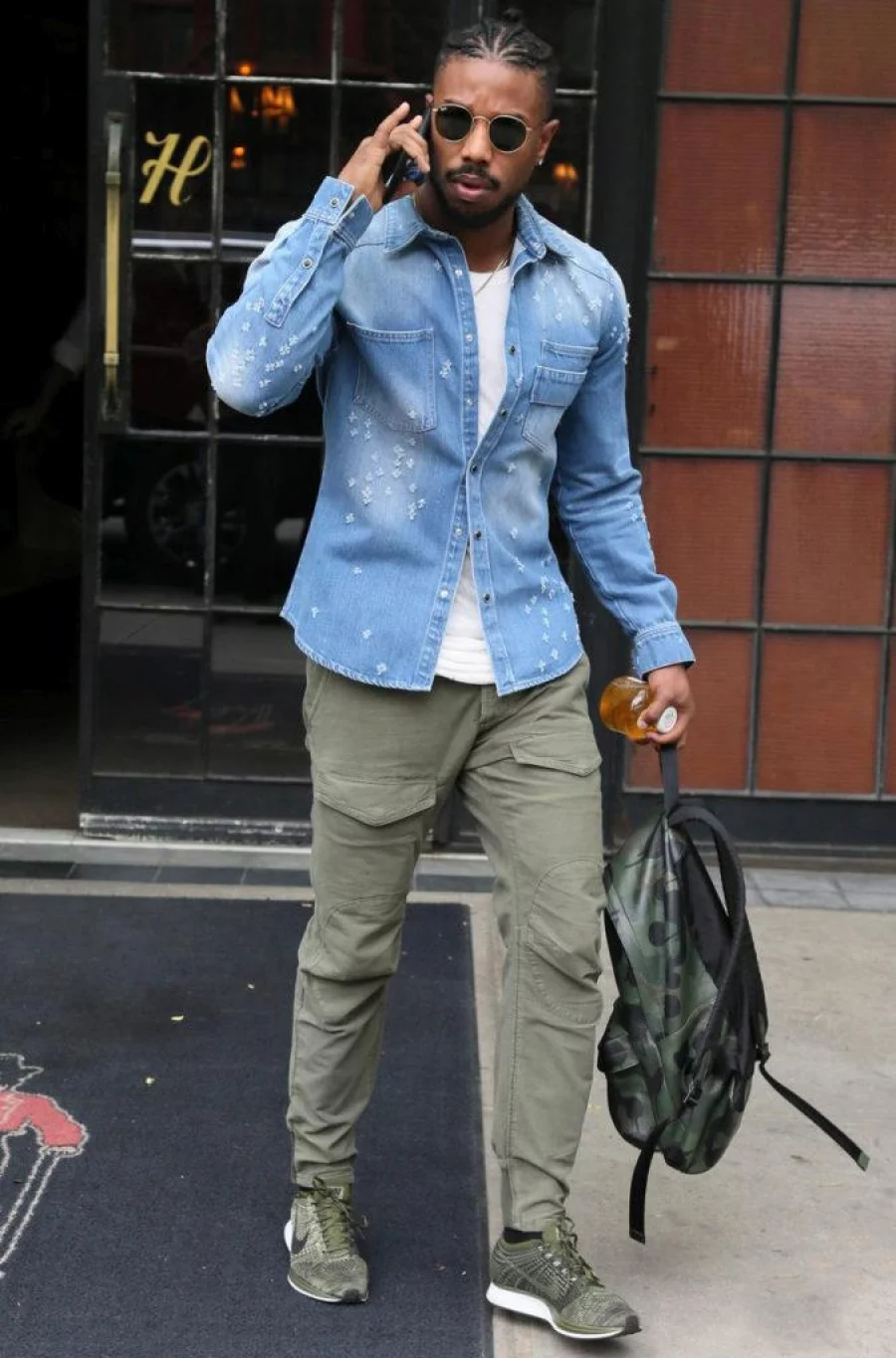 michael-b-jordan-hangs-out-at-the-bowery-hotel-after-met-gala-2017-01