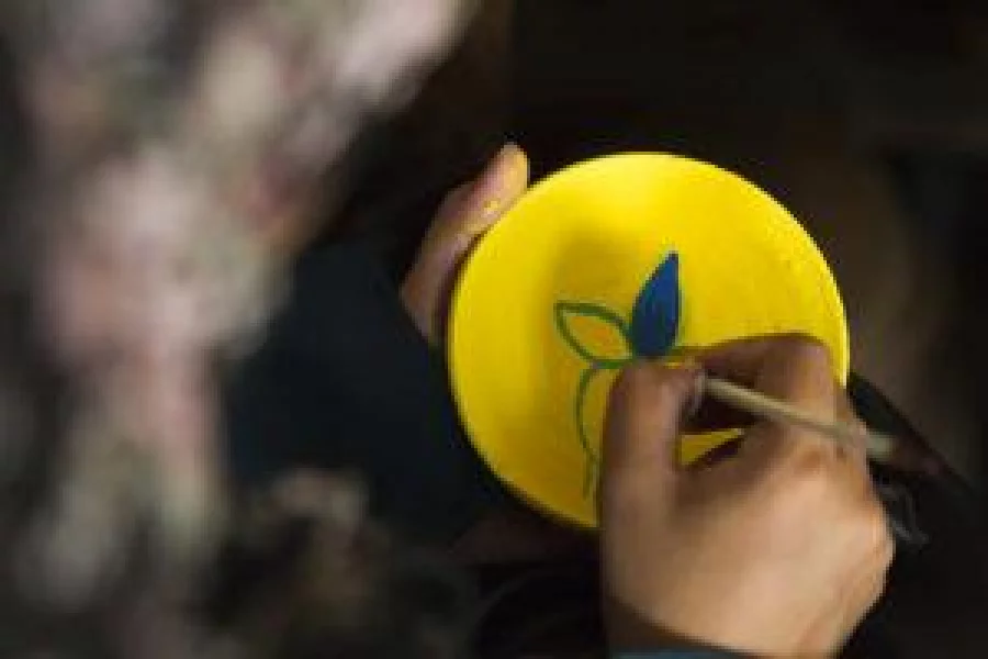 Students and teachers of Faculty of Fine Arts of Dhaka University are preparing for celebrating the upcoming Bangla new year festival through selling arts and crafts for fund raising. Syed Latif Hossain/Dhaka Tribune
